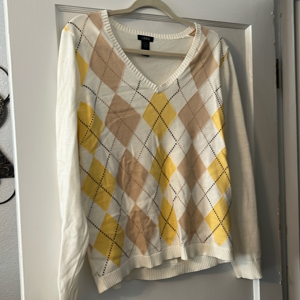 Izod argyle long sleeve sweater.